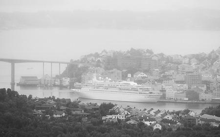 Kryssningsfartyg på besök i Kristiansund.. vilket år?